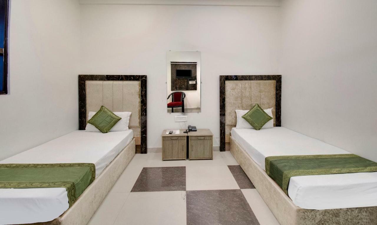 Itsy By Treebo - Royale Inn Meerut Esterno foto